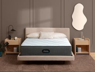 Brand new king mattress  Beautyrest pressure smart hybrid firm