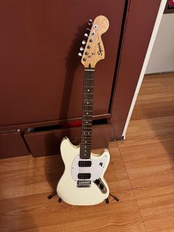 Squier Mustang Fender