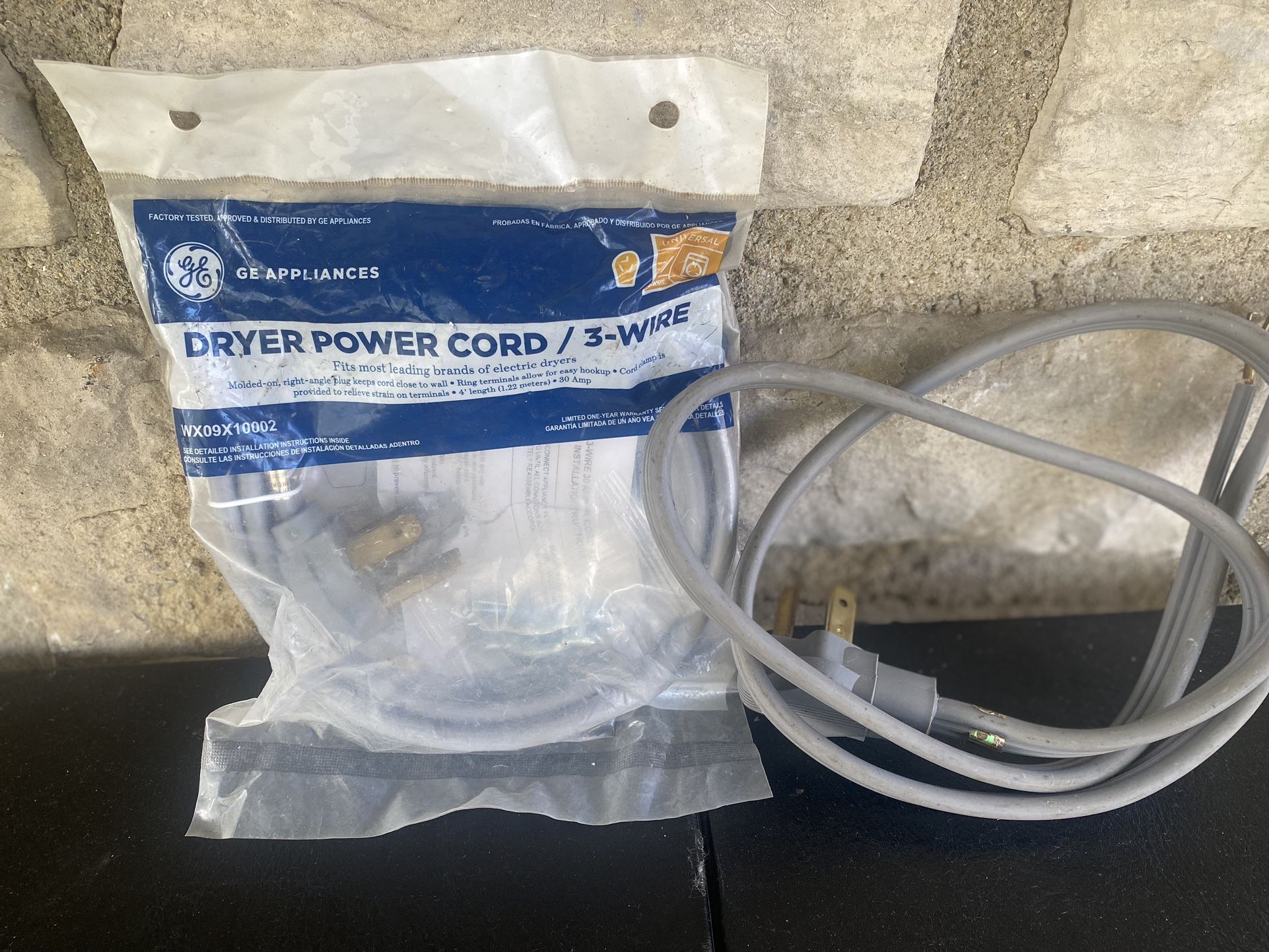 GE Appliances 4-foot, 3-wire dryer power cords  ( pick up only )