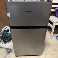 Hisense Mini Fridge