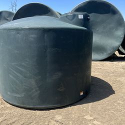 New 2500 Gallon Water Tanks 