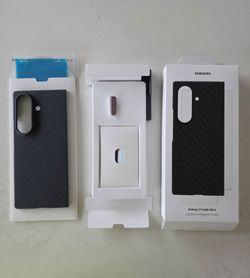 Samsung Fold8 Ultra Carbon Magnet Case - Genuine, Open Box