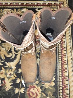 Ariat steel toe cowboy boots worn twice