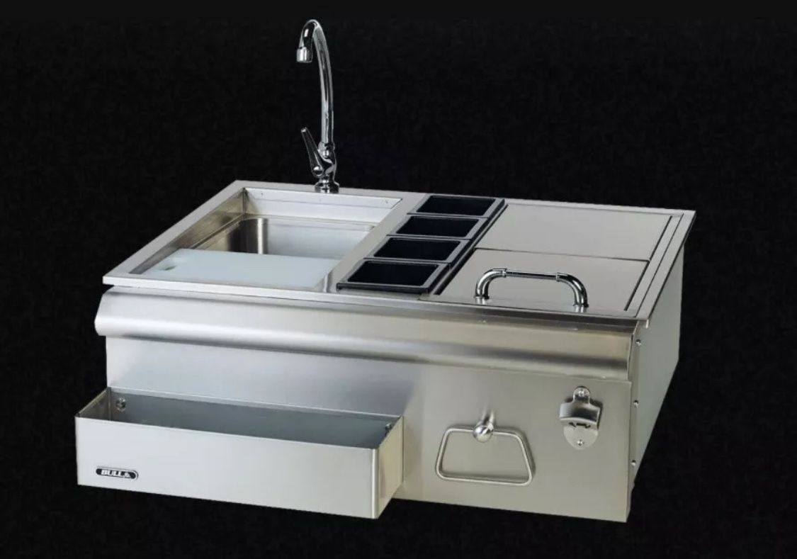 Bull Outdoor Kitchen Bar Center