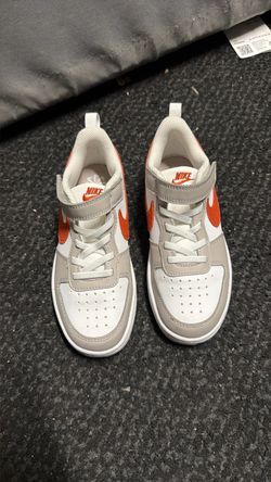 Nike Kids Low-Top Sneakers Gray Orange size 1Y