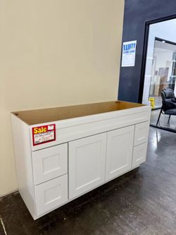60” Shaker Bathroom Vanity – $300 Clearance