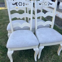 4  dining chairs, good condition 
