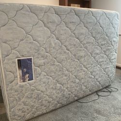 Serta Prestige Twin Box Spring and Mattress 