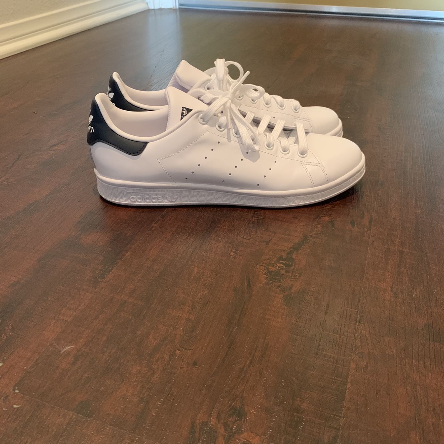 Adidas Stan Smith “Navy” Size 8 1/2