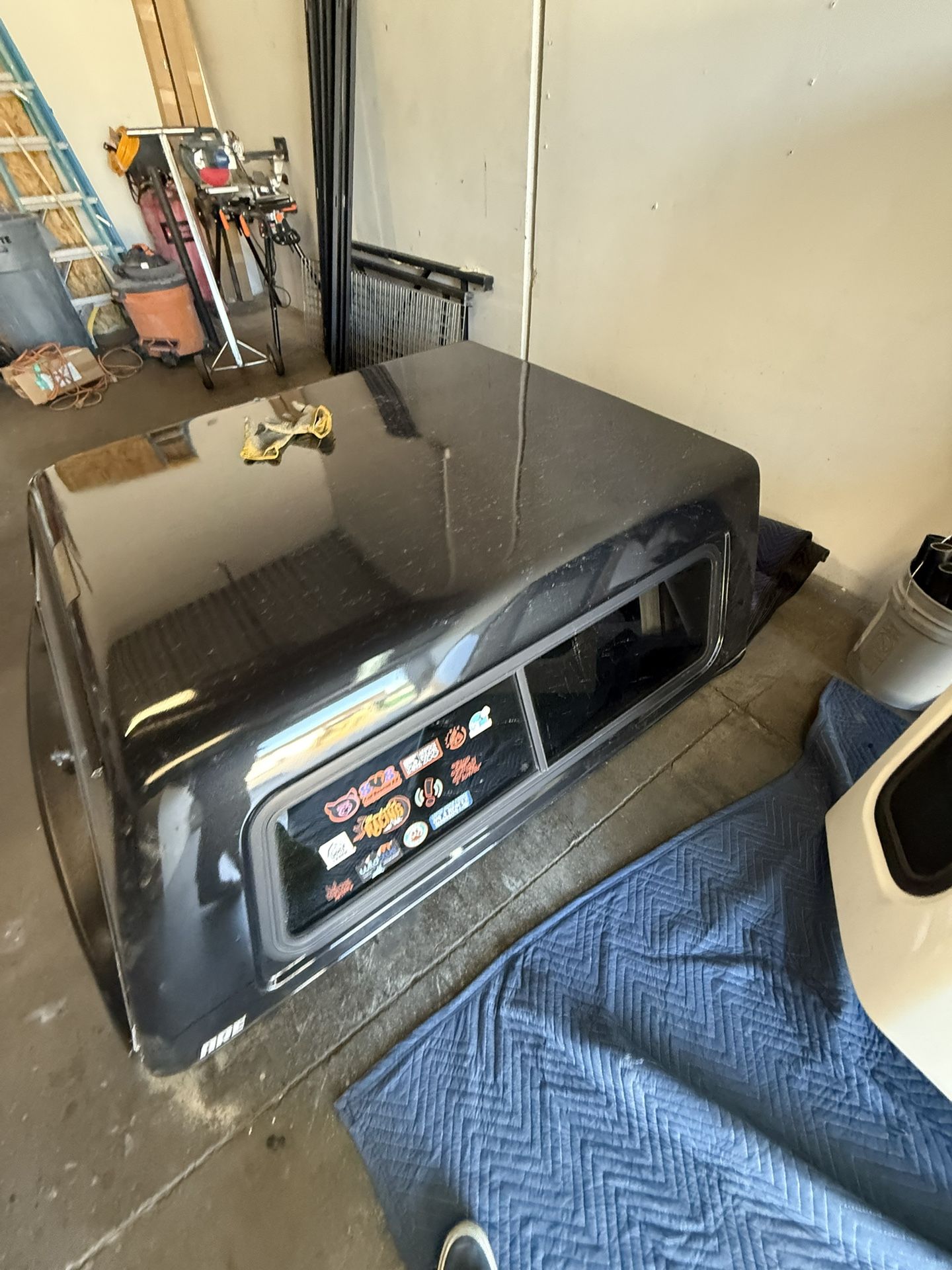 ARE Camper Shell 2015 Ram 1500 Crew Cab