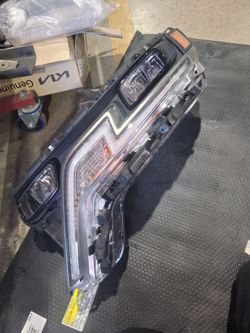 Headlight left side