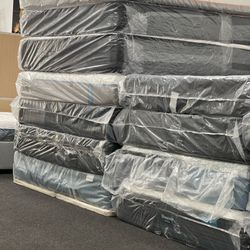 MATTRESS FOUR SALE. BRAND 🆕 TWIN SIZE BED. $100. FULL SIZE. $175. QUEEN SIZE. $195. KING SIZE $339. LOCATION 303 POCASSET AVE PROVIDENCE RI OPEN 