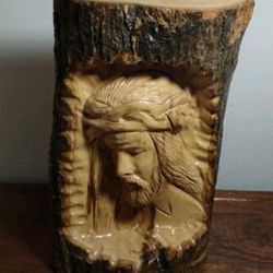 NATURAL OLIVE WOOD - RELIGIOUS SCULPTURE 7"×4"