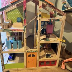 Dollhouse With Accessories