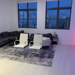 2 Modern White Office Chairs – Excellent Condition. 100$ For Both. 60$ Each.