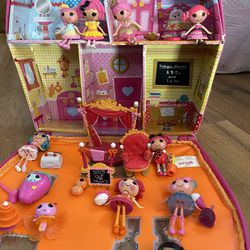 Lalaloopsy Carrier and Mini Dolls 