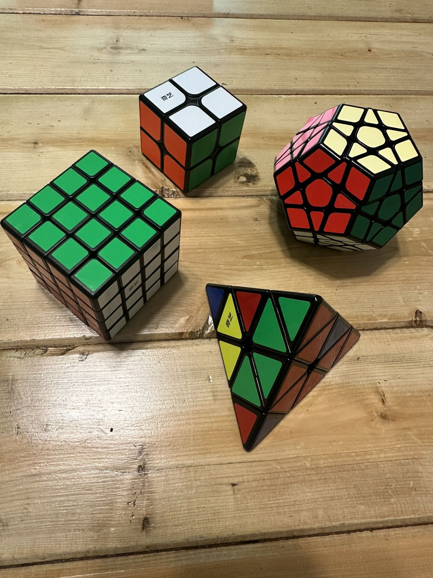 * 4x Various Advanced/Professional Rubex Cube * Like New, No Marks and Stickers are Clean