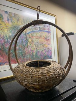LOW PRICE MOVING- BEAUTIFUL VINTAGE RATTAN HANGING PLANT BASKET
