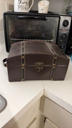 Wooden chest box