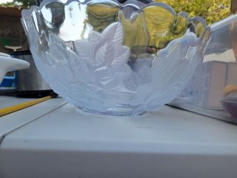 Large and small glass bowl