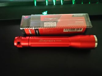 Snap on flashlight
