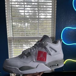 Air Jordan 4 White Oreo size 12