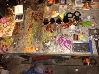 costume jewelry lot Many Items 