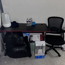 Gaming Table And Chair 