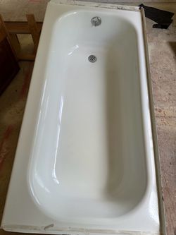 Bath tub