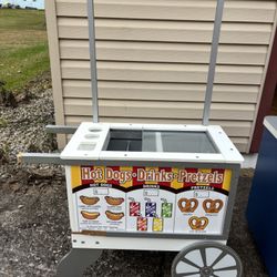 Melissa & Doug Food Cart