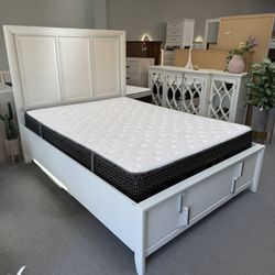 Queen bed frame (FREE 24H DELIVERY AND SETUP)