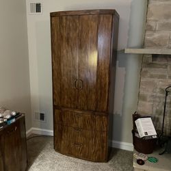 Beautiful Wood Dresser And  Two Matching  Tall Cabinets