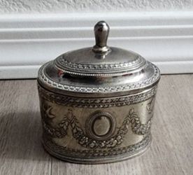 Vintage heavy ornate silver plated jewelry box