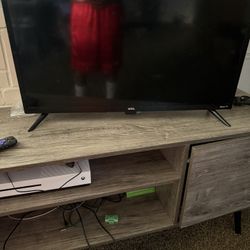 32 “ Inch ONN Roku Tv
