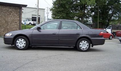 1999 Honda Accord, manual. Inspected til 05/21, all new tires