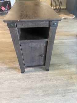 Sauder Carson Forge, Side Table Coffee Oak Finish