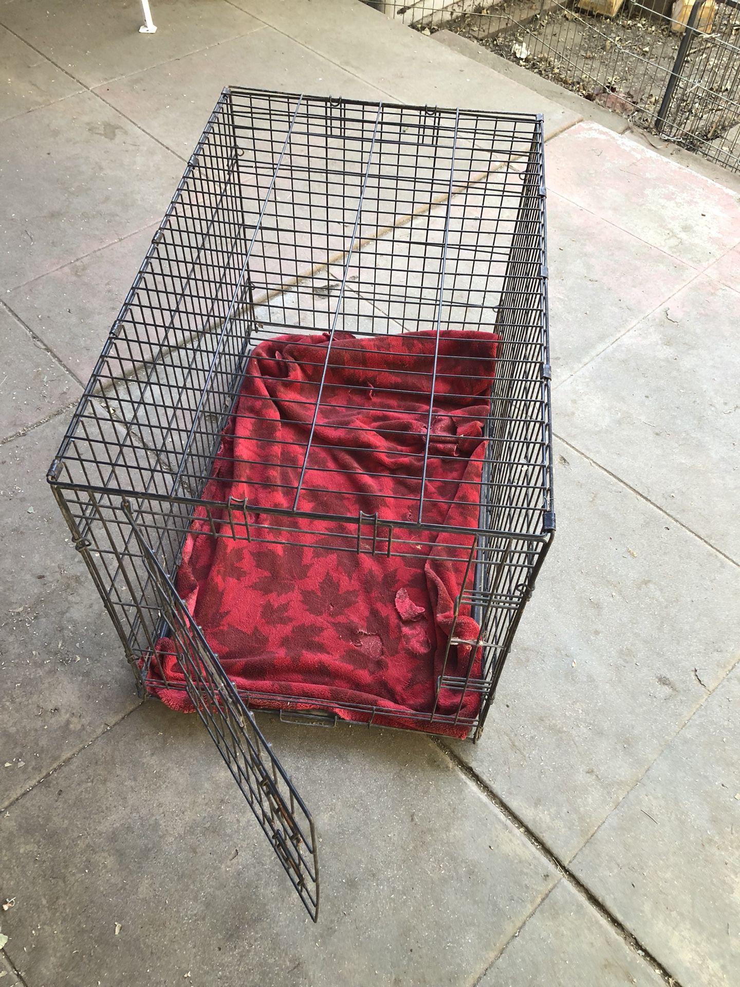 PetCo 36” dog crate. Foldable, collapsible.