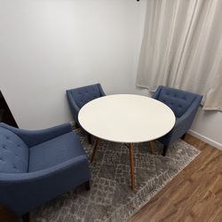 Modern Round Table Set