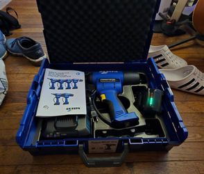Gesipa PowerBird Pro Cordless Rivet Gun Kit