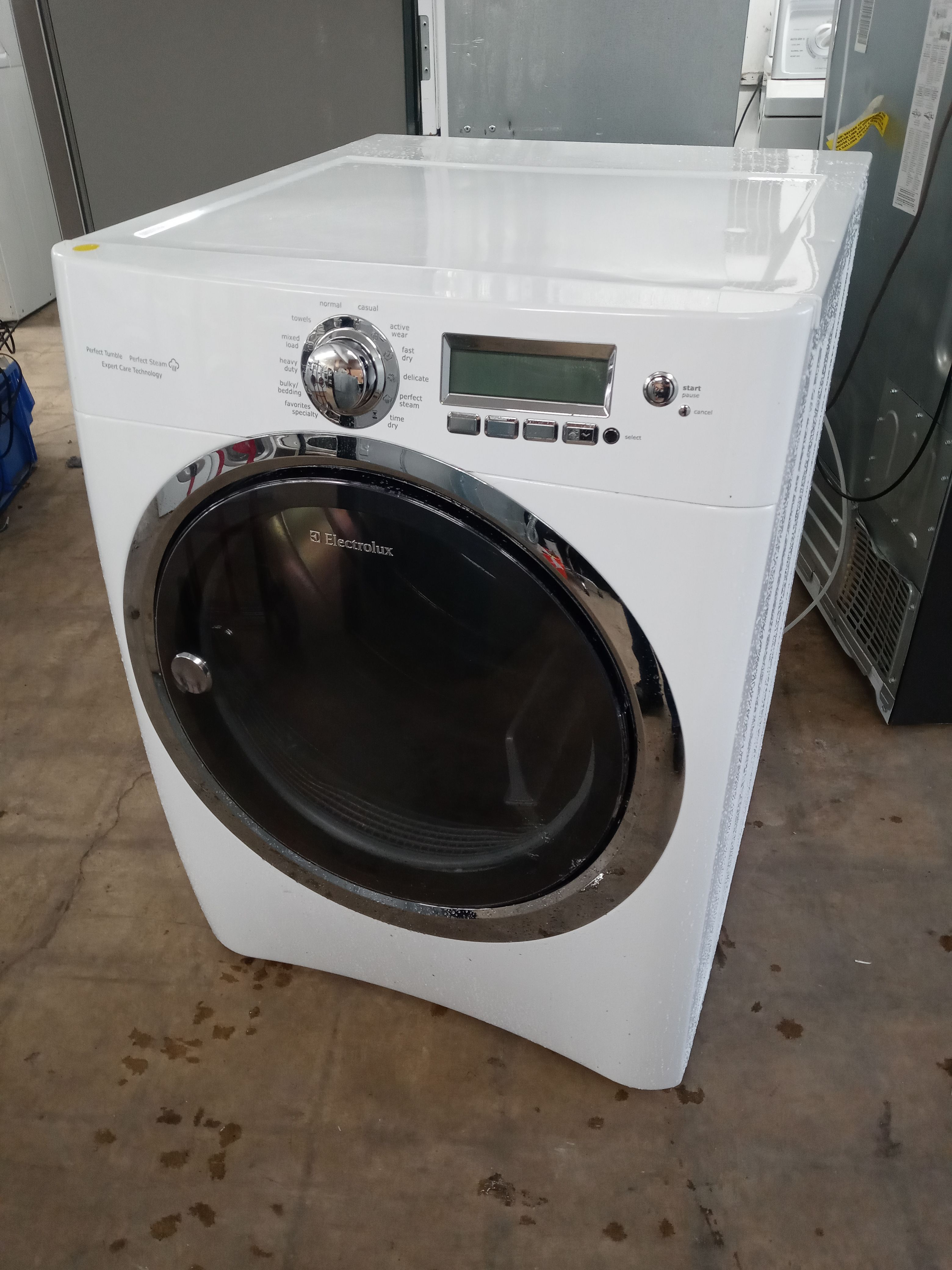 Electrolux stackable dryer - Free delivery