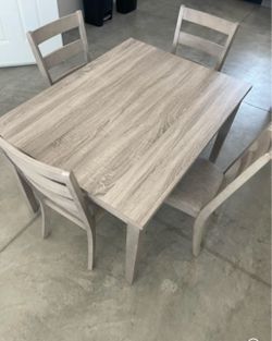 Dining Table Set with 4 Chairs