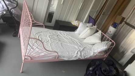 Pink adjustable bed