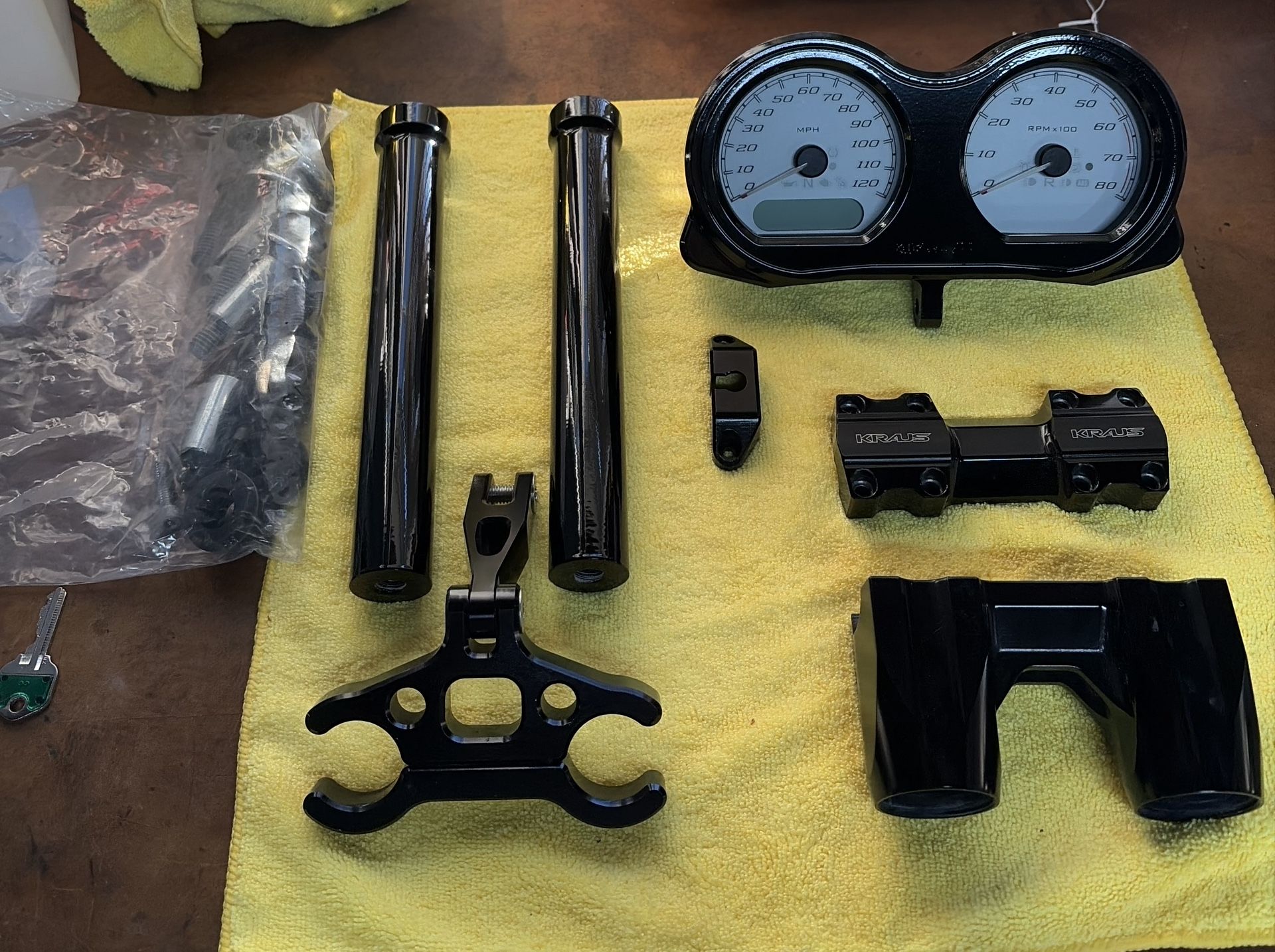 Harley Road Glide Kraus Risers Gauges