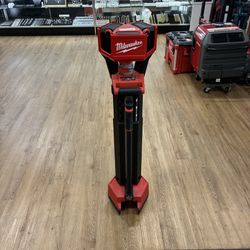 Milwaukee M18 Tower Light 207300