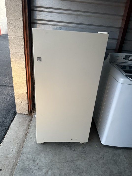 Kenmore Standing Freezer