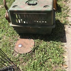  Camouflage Medium  greenpet crate needs the door