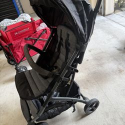  Stroller