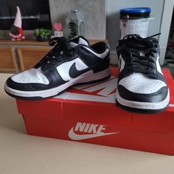 Nike Dunk Low Black and White "Pandas"
