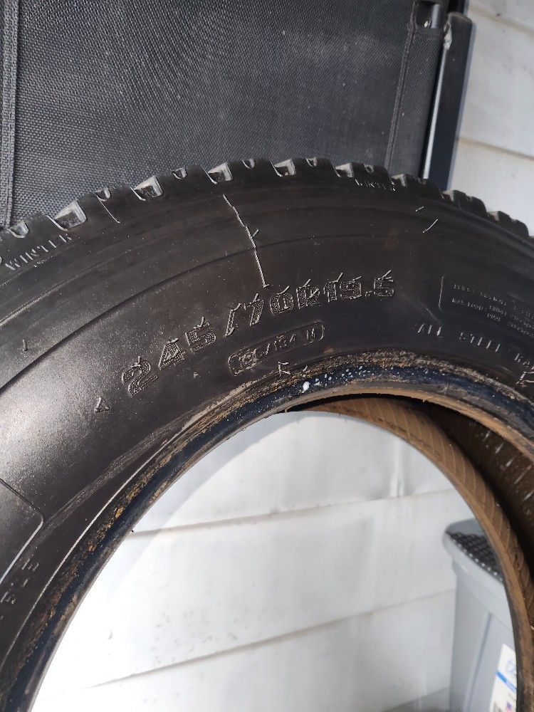 245/70-19.5 Truck Tires