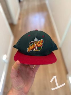Lot of Vintage/Rare Seattle Supersonics Hats
